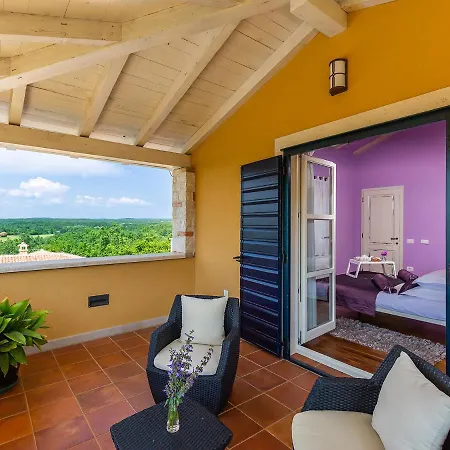 Salvea With Heated Pool Villa