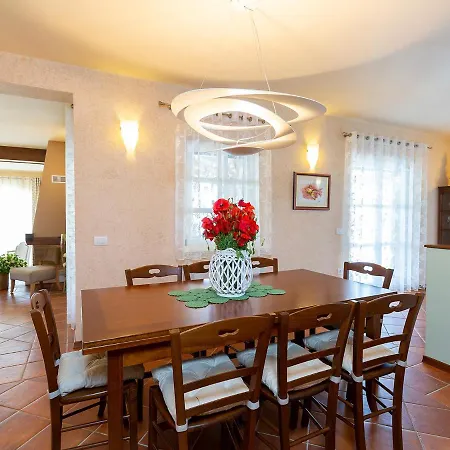 Salvea With Heated Pool Villa Montižana