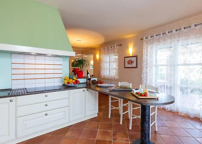 Salvea With Heated Pool * Montižana