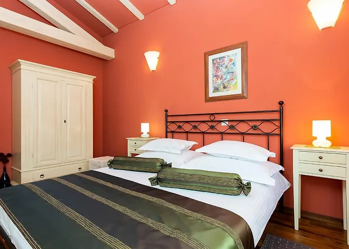 Villa Salvea With Heated Pool