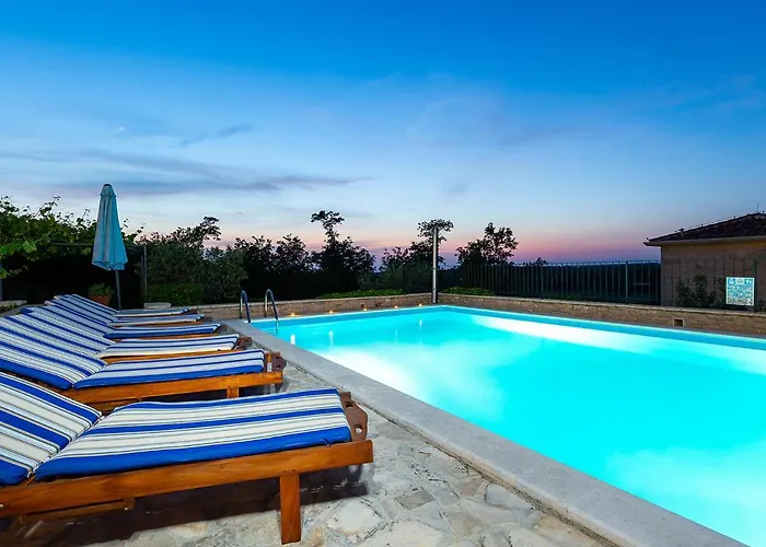 Salvea With Heated Pool Villa Montižana