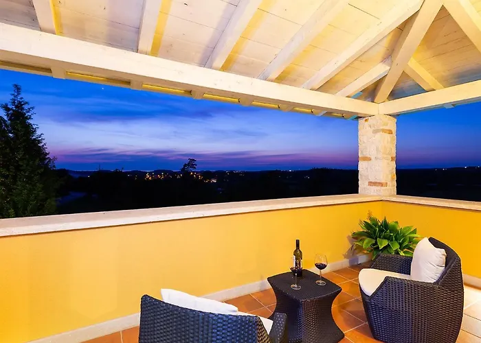 Salvea With Heated Pool Montižana