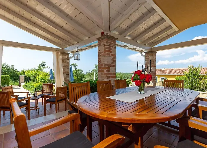 Salvea With Heated Pool Villa *