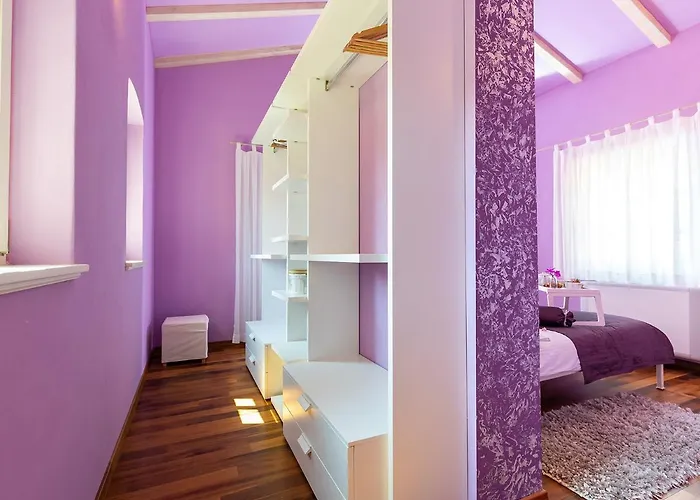 Salvea With Heated Pool *