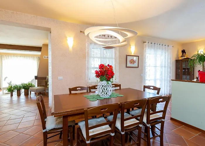 Salvea With Heated Pool Villa Montižana