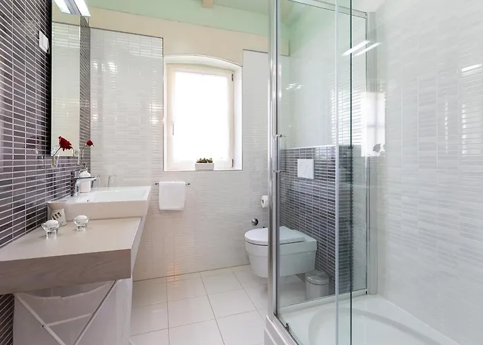 Salvea With Heated Pool