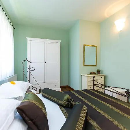 Salvea With Heated Pool * Montižana