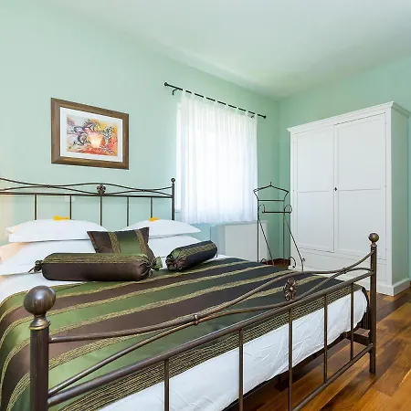 Salvea With Heated Pool ヴィラ