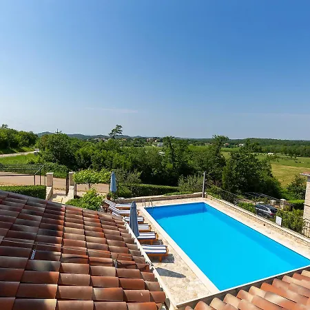 Villa Salvea With Heated Pool Montižana