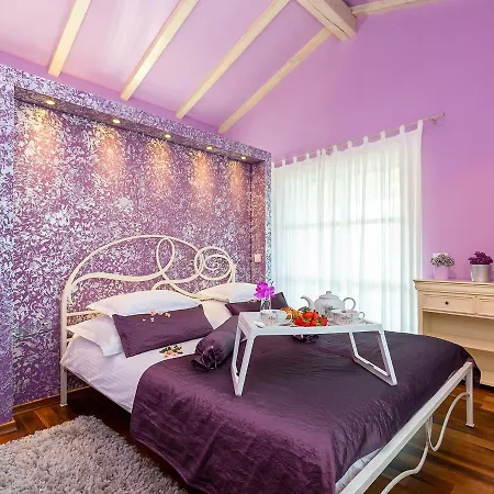 Salvea With Heated Pool ヴィラ Montižana