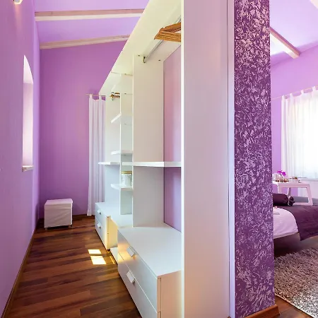 Salvea With Heated Pool *