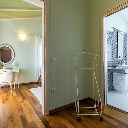 ヴィラ Salvea With Heated Pool